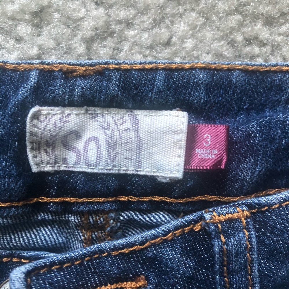 Shorts - Picture 3 of 3